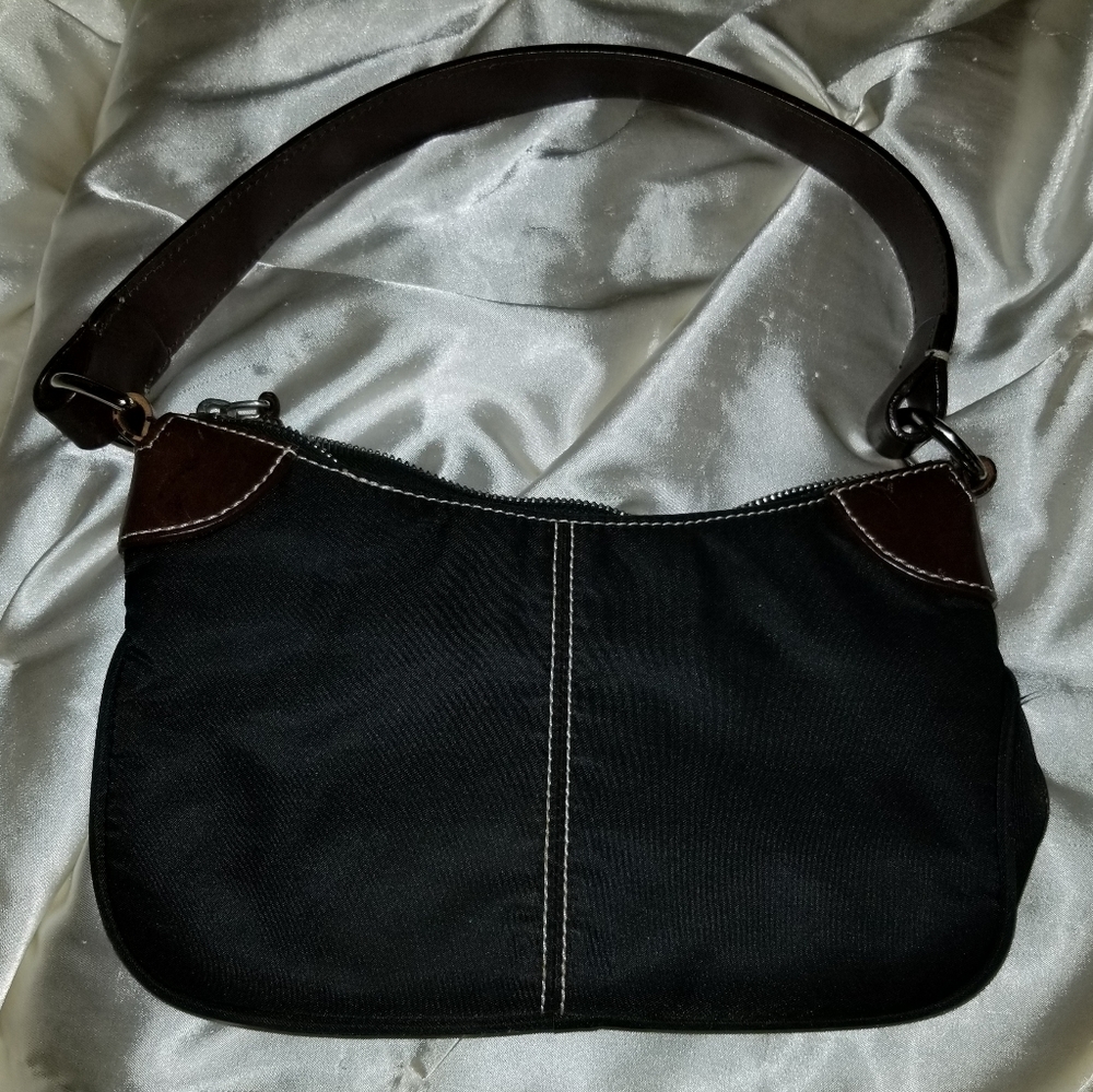 Dooney & Bourke nylon and leather shoulderbag